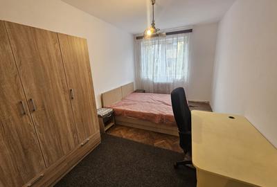 Apartament cu 3 camere decomandat, mobilat în Central - 2
