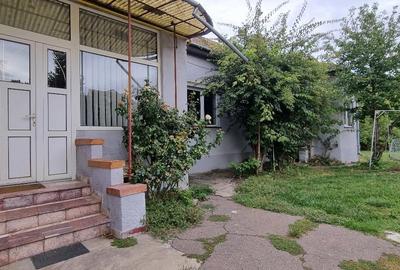 Casa parter de inchiriat, semicentral - 2