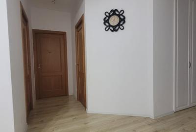 Apartament cu 3 camere decomandat, mobilat în Drumul Taberei - 13