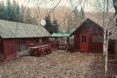 Casă de vânzare, teren 306 m², zonă liniștită - 2