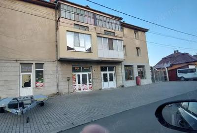 Apartament cu 4 camere de vanzare - 3