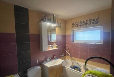 Apartament de 3 camere, 65 mp, strda Crizantemelor - 2