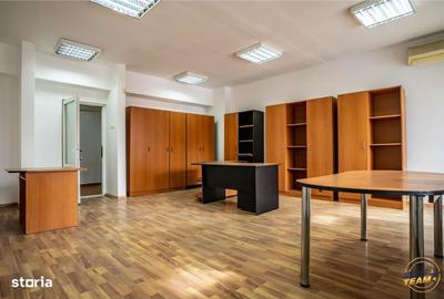 Spațiu comercial, de 40 mp, în Tractorul - 6