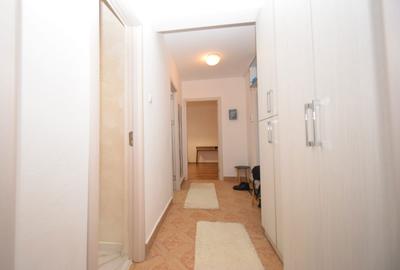 Apartament cu 2 camere decomandat în Calea București - 2