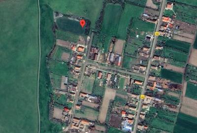 Teren 4.650 mp, intravilan, cu front de 42 ml - 2