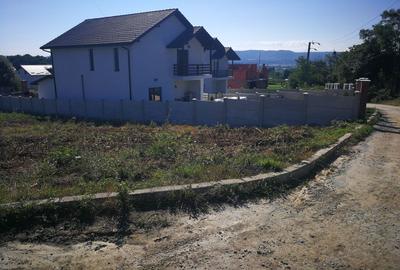 Teren de 1860 mp, în Copăcelu - 2