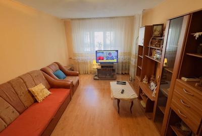 Apartament cu 2 camere decomandat, mobilat în Crângași
