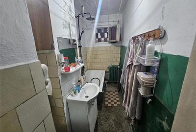 Apartament cu 3 camere nedecomandat în Micro III - 13