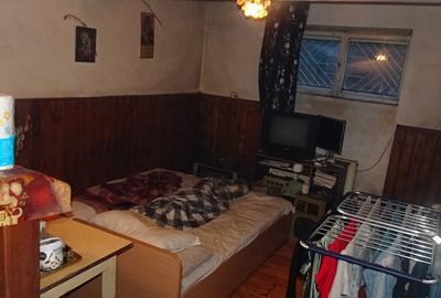 Garsoniera cu doua camere in Deva, zona Eminescu (Petrom), la demisol - 1