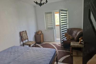 Apartament cu 3 camere semidecomandat în Roșiori de Vede - 10