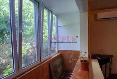 Apartament cu 3 camere semidecomandat în Berceni - 3