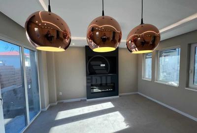 Casă cu 4 camere cu Teren 200 Mp în Florești