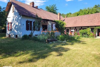 Casă cu 4 camere în Căpățânenii Pământeni - 1