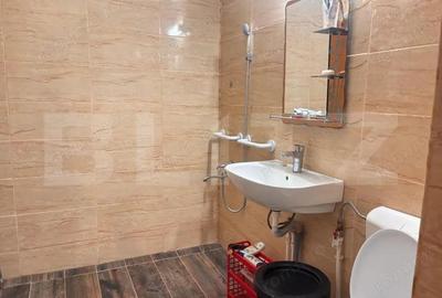 Apartament 2 camere, decomandat Micro 2 | Sta?ie autobuz vis-a-vis - 13