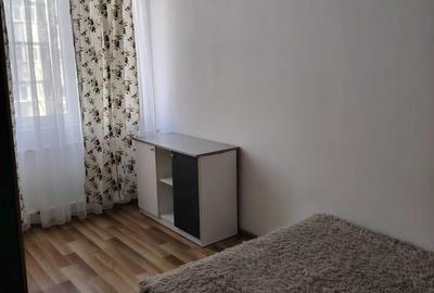 Apartament cu 3 camere semidecomandat în Titan - 1