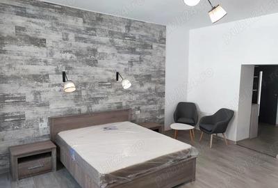 Centrul Istoric - Poarta Schei, garsoniera spa?ioasa. - 4