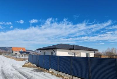 Casă individuală cu 3 camere cu Teren 500 Mp în Sânpetru - 1