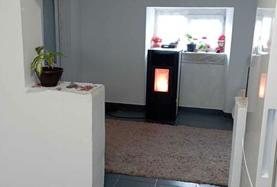 Casă cu 4 camere cu Teren 2080 Mp în Plopeni - 5