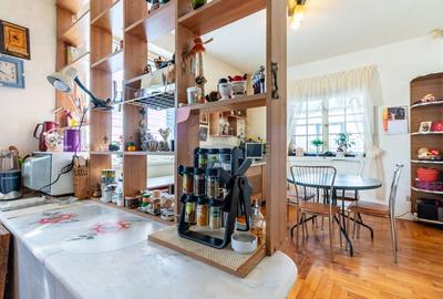 Casă cu 4 camere cu Teren 500 Mp în Giulești Sârbi - 10