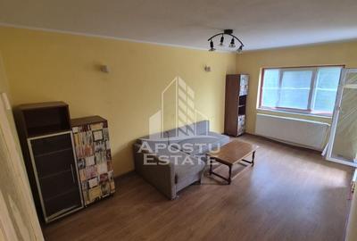 Apartament 3 camere, etaj 2/4, 2 balcoane, centrala proprie, Lipovei