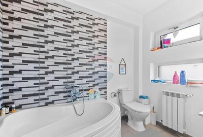 VANZARE Casa / Vila moderna cu 4 camere si curte Dragom... - 9