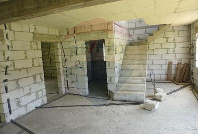 Casă cu 5 camere cu Canalizare în Moisei - 4