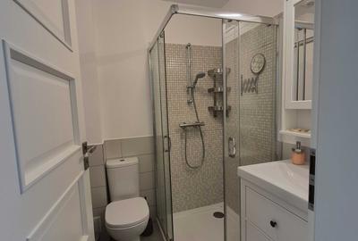 Apartament cu 4 camere decomandat în Central - 3