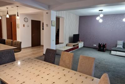 Casă cu 5 camere cu Canalizare în Central - 19