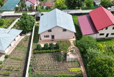 Casă cu 3 camere în Uricani - 2