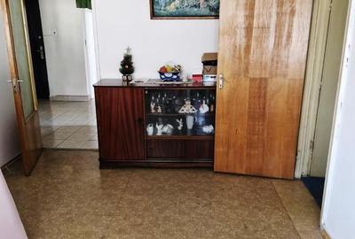 Apartament cu 4 camere semidecomandat în Rahova - 1