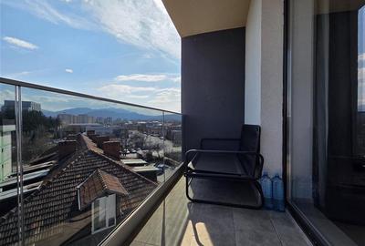 Apartament cu 2 camere semidecomandat, mobilat în Tractorul - 4