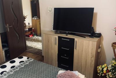 Apartament cu 2 camere decomandat în Plăvăț II - 5