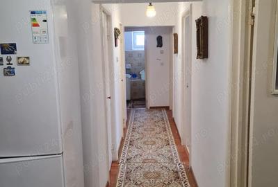 Apartament cu 3 camere decomandat în Central - 1