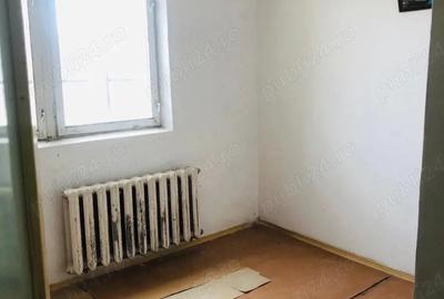 Apartament cu 3 camere semidecomandat în Central - 4