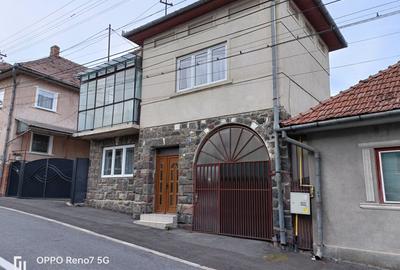 CASĂ VILĂ DE INCHIRIAT - LOCUINȚĂ - BIROURI - AFACERE - 4