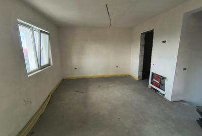 Navodari-casa P+1 5 camere la gri - 9