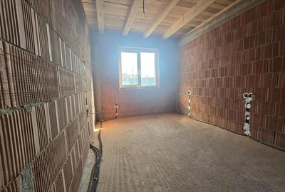 Casă cu 3 camere cu Teren 545 Mp în Tărian - 6