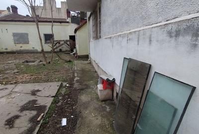 Casă individuală cu 4 camere cu Canalizare în Central - 4