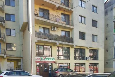 Garsonieră decomandată în Central - 9