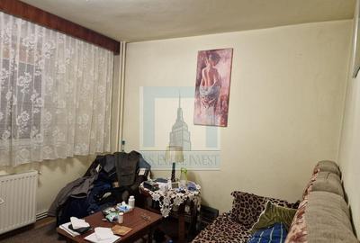 Apartament cu 2 camere decomandat în Tractorul