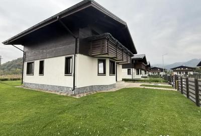 Casă cu 5 camere cu Canalizare în Central - 4