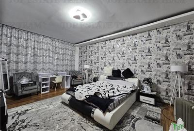 Casa spatioasa si versatila de vanzare in Eforie Nord  ideala pentru locuinta + - 15