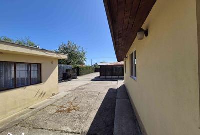 Casă cu 8 camere cu Teren 2529 Mp în Bolintin-Deal - 1