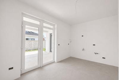 Casă individuală cu 4 camere cu Canalizare în Sud - 1