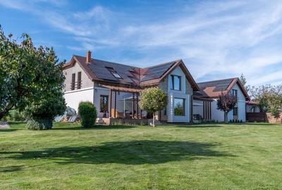 Proprietate exclusivista de vanzare: 2 case | 9 camere | 2000 mp teren - 24
