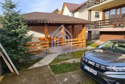 Casă cu 7 camere cu Teren 300 Mp în Central