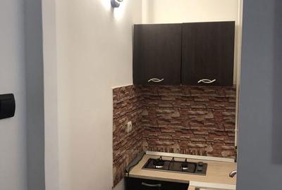 Garsonieră decomandată în Central - 3