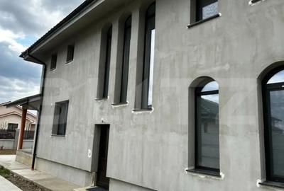 Casă cu 5 camere cu Teren 570 Mp în Nufărul - 6