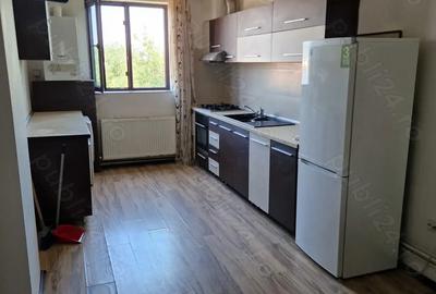 Apartament cu 3 camere decomandat în Colentina - 2