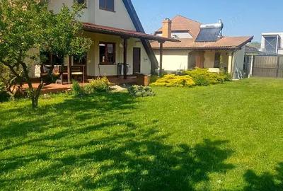 Casă cu 5 camere în Sânmihaiu Român - 2